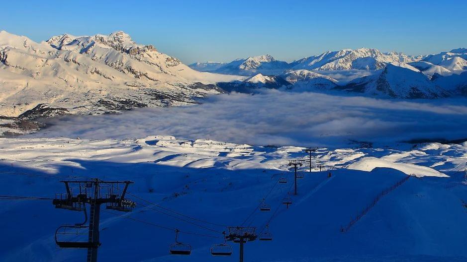 Aux Pieds Des Pistes *